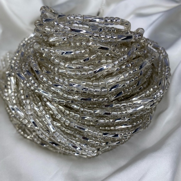 Authentic West African waist beads in the color clear. - Picture 2 of 2